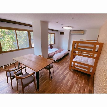 Nomad Hakuba Bed & Breakfast Ngoại thất bức ảnh