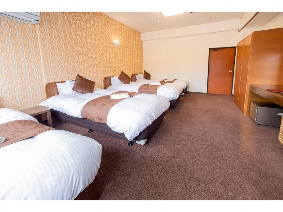 Nomad Hakuba Bed & Breakfast Ngoại thất bức ảnh