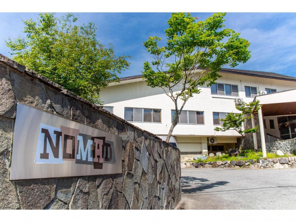 Nomad Hakuba Bed & Breakfast Ngoại thất bức ảnh